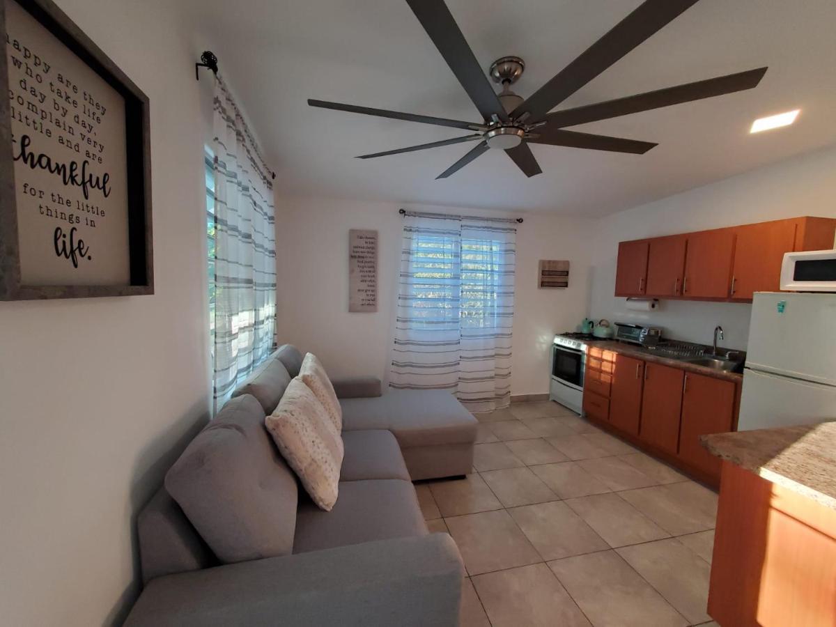 Aguadilla Sunrise Apt With Ac Wifi 8 Minute Walk From Crashboat Beach 외부 사진