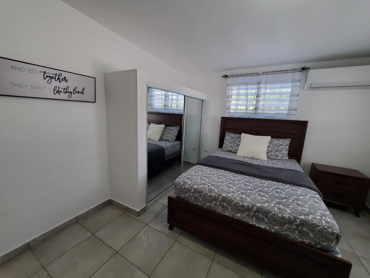 Aguadilla Sunrise Apt With Ac Wifi 8 Minute Walk From Crashboat Beach 외부 사진