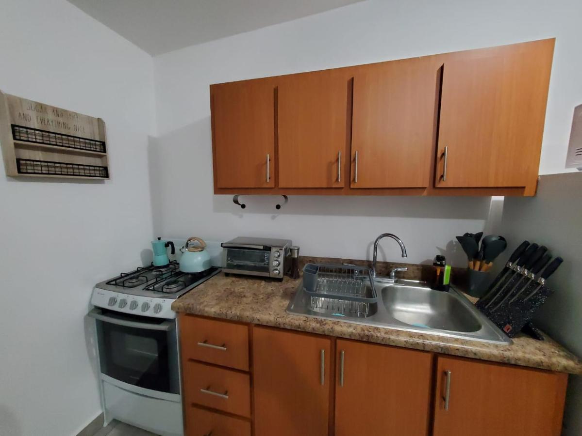 Aguadilla Sunrise Apt With Ac Wifi 8 Minute Walk From Crashboat Beach 외부 사진